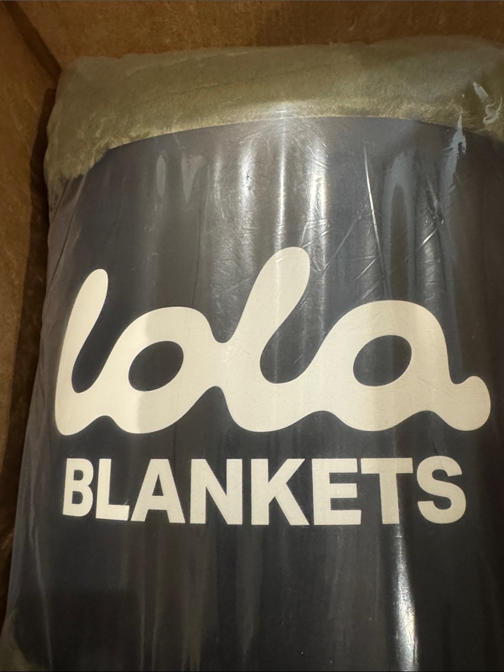 Lola Blankets/Pine Shadow/Size L/Faux Fur Throw/Blanket/NWT! NIB! SEALED! NEW!!! - Picture 10 of 15